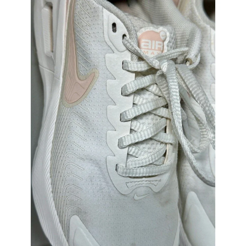 Woman's Athleisure Nike Air Max Nuaxis Sneaker Size 8 Cream White Peach